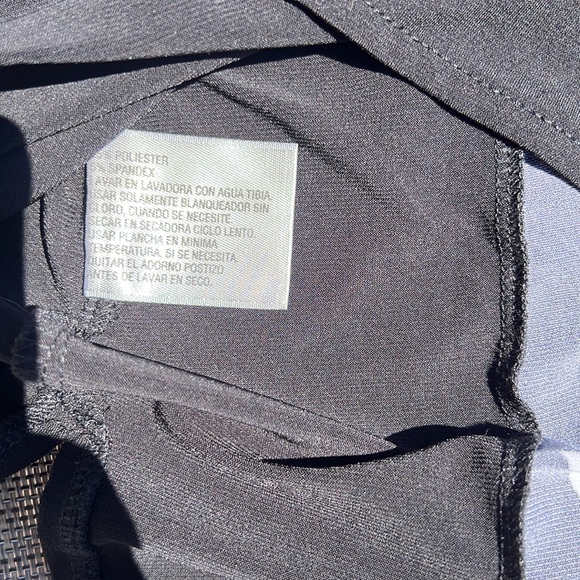 Woman’s soft stretch blouse - Picture 5 of 5